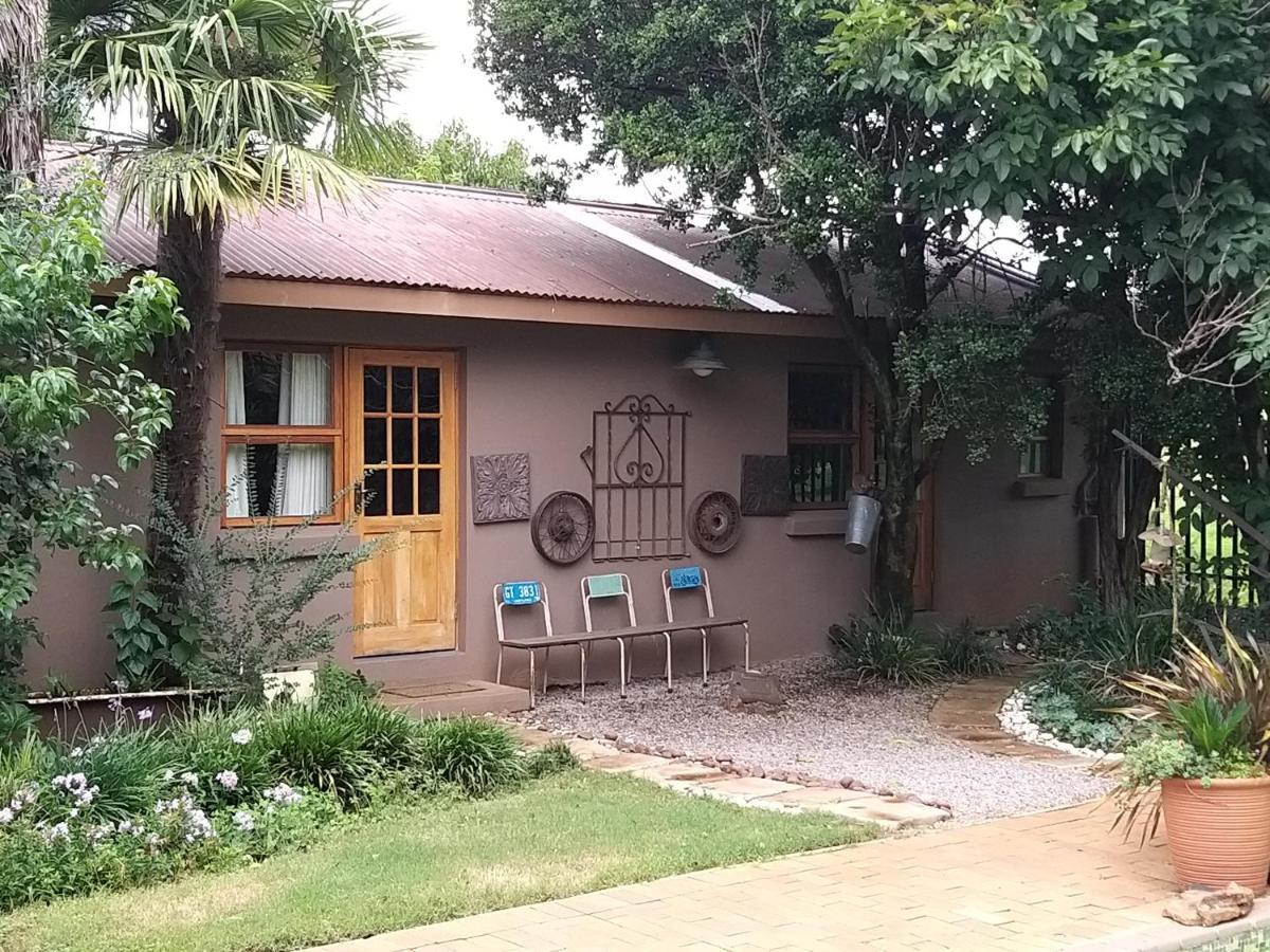 Kromdraai Guest Rooms Krugersdorp Esterno foto